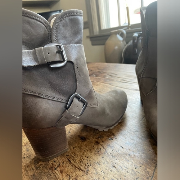 Fleece lined booties - Picture 3 of 4